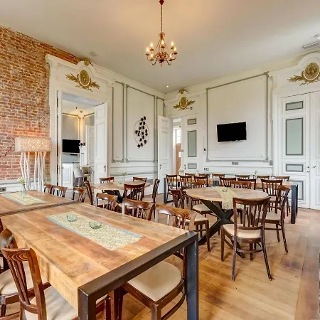 Holiday home Castle With Wellness And Cinema