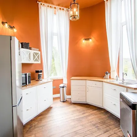 Dom wakacyjny Castle With Wellness And Zipline