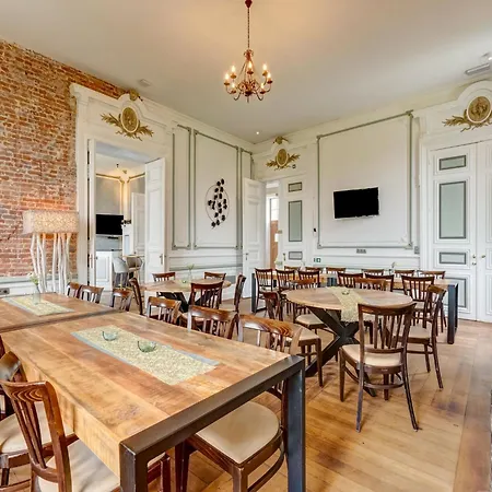 Dom wakacyjny Castle With Wellness And Zipline *