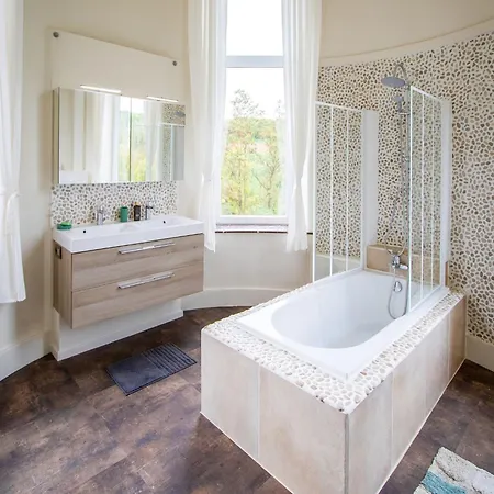 Dom wakacyjny Castle With Wellness And Zipline