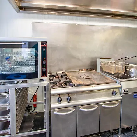 Dom wakacyjny Castle With Wellness And Zipline